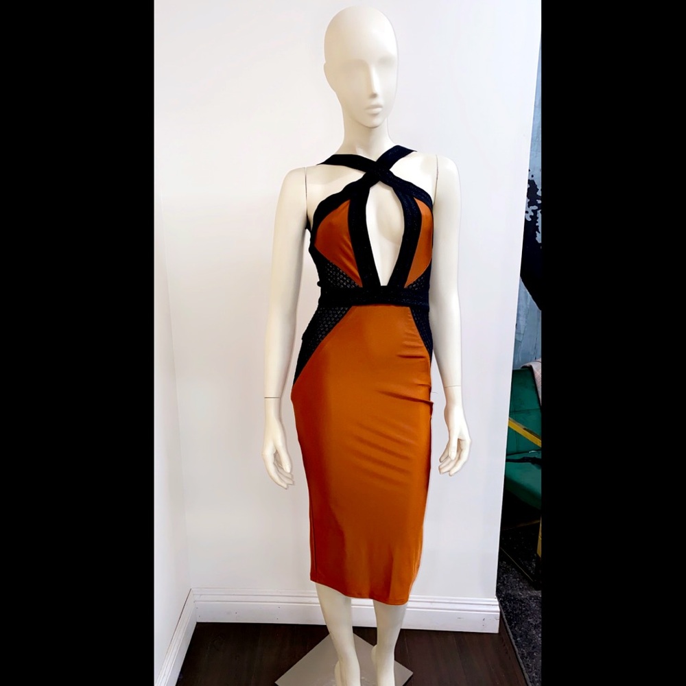Backless dress